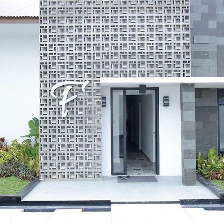 Reddoorz Plus Near Unimed Medan Exterior photo