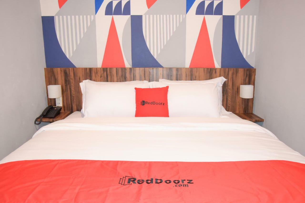 Reddoorz Plus Near Unimed Medan Exterior photo